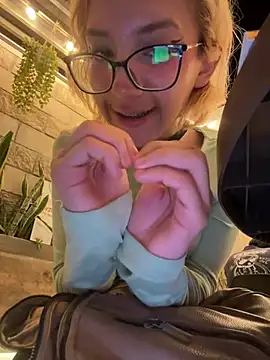 SweetBunnyGF live cam