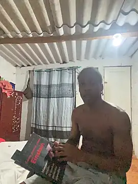 Larry-n-clouds webcam