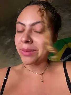 Chloe_Leaozinho webcam