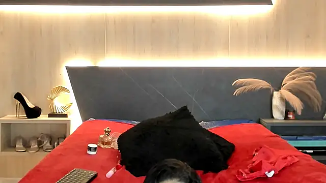 LorenaVarga webcam