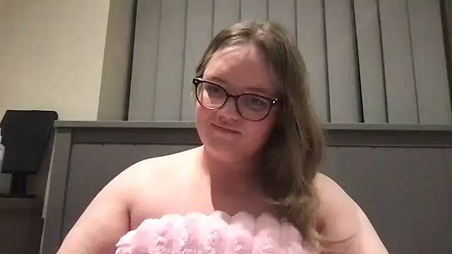 honeyyy24 (F young) - creamy cum show