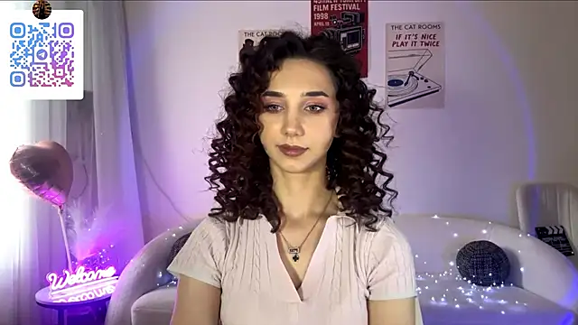 LinaMour webcam