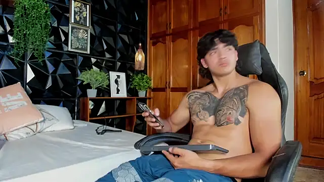 elliot_colton webcam