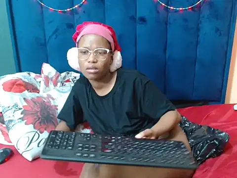 HotCreamyTea webcam