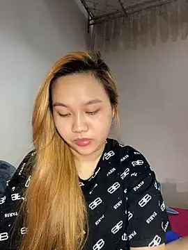 Almira6868 webcam