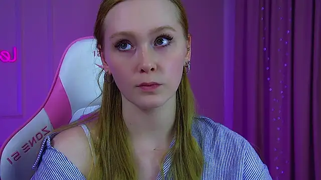 AgataFoxley webcam
