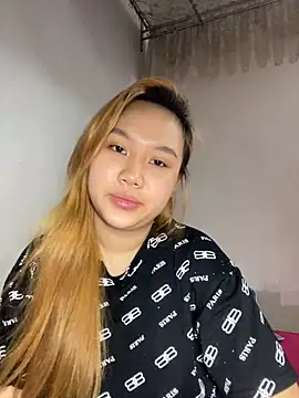 Almira6868 webcam