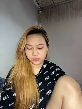 Almira6868 webcam