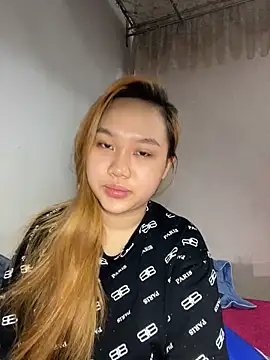 Almira6868 webcam