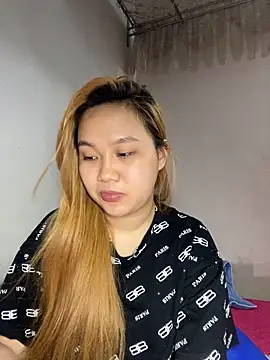 Almira6868 webcam
