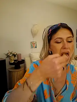 CelynaRoss webcam
