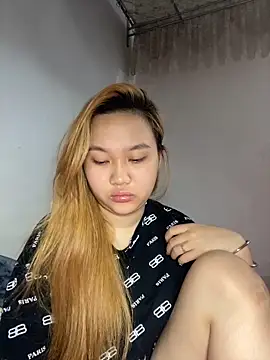 Almira6868 live cam on StripChat
