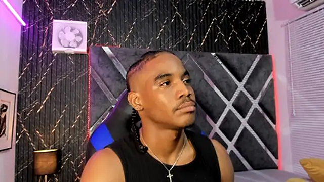 axel_silva4 live cam on StripChat