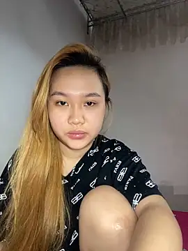Almira6868 webcam