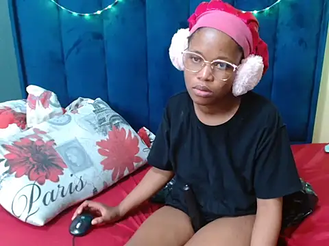 HotCreamyTea webcam