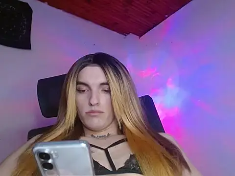 Scarlett_crastrawberry webcam
