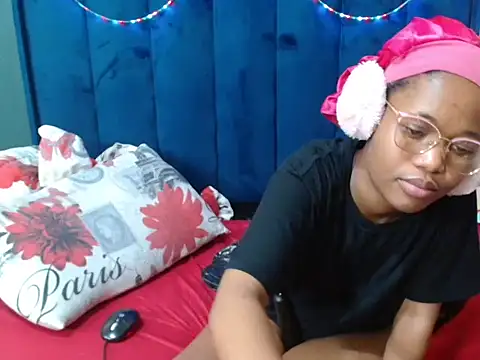 HotCreamyTea webcam