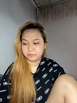 Almira6868 webcam