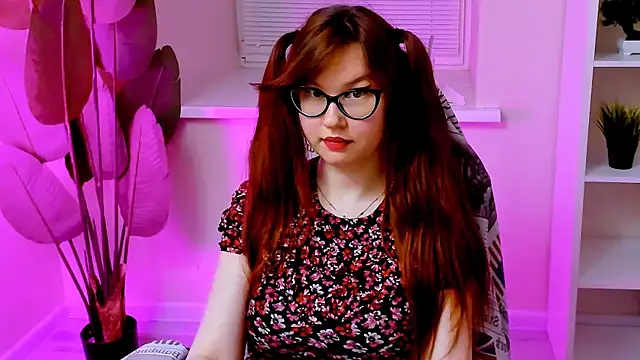 CarolGiggly webcam