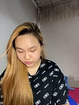 Almira6868 webcam