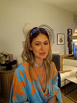celynaross (Ask my age) - Destroy my butterfly  with your cum
