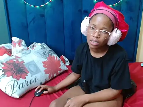 HotCreamyTea webcam