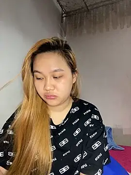 Almira6868 webcam