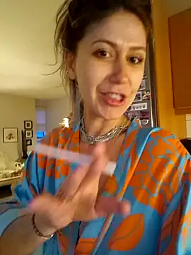 CelynaRoss live cam