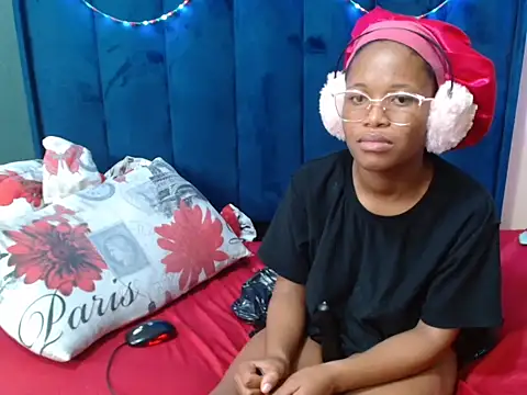 HotCreamyTea webcam
