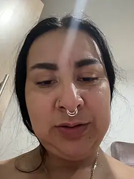 Abril_Luv webcam