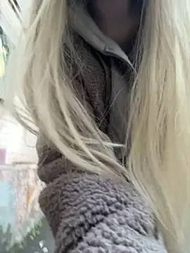 MarlboroWeb live sex cam