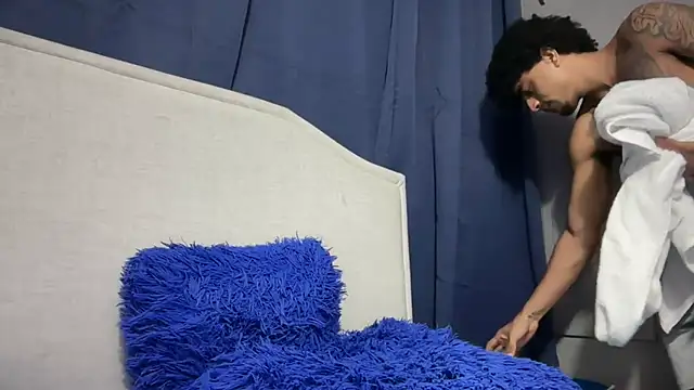 dominic_brandd23 live sex cam