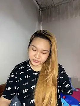 Almira6868 webcam