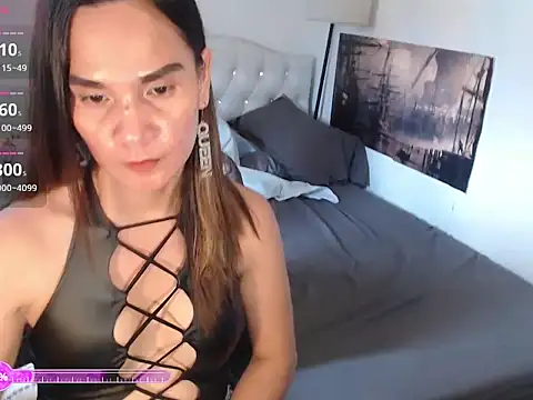 NinaDOM4CUM webcam