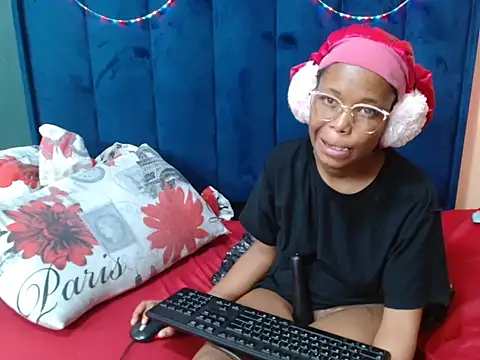 HotCreamyTea webcam