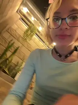 SweetBunnyGF webcam