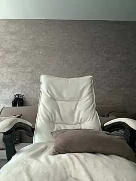 LillySquirtShot webcam