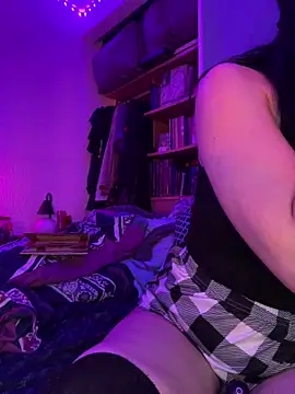 Nina-Chick777 live cam