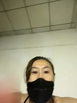 YEAG-QQ live cam