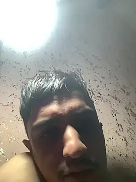 IRONMAAN28 live cam