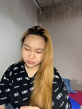 Almira6868 webcam