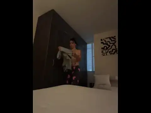 EmmyEvans1 webcam