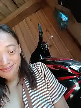 llomayy-love webcam