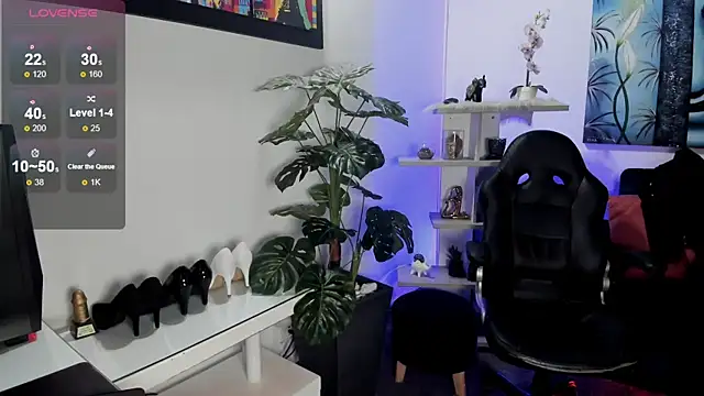 Meghan320 webcam