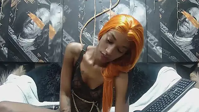 Lilmisbaddyxxx live cam