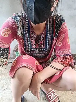 Linda-yiyi live cam