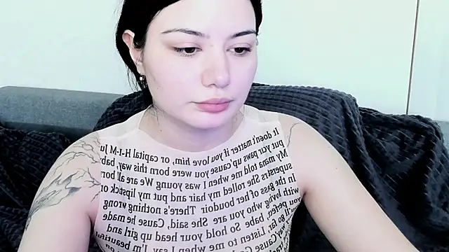 Dark_Moni webcam