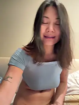 ruanruan05 (F young) - Flash naked