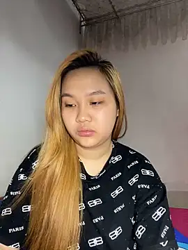 Almira6868 webcam