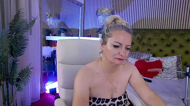 LadyTouch webcam